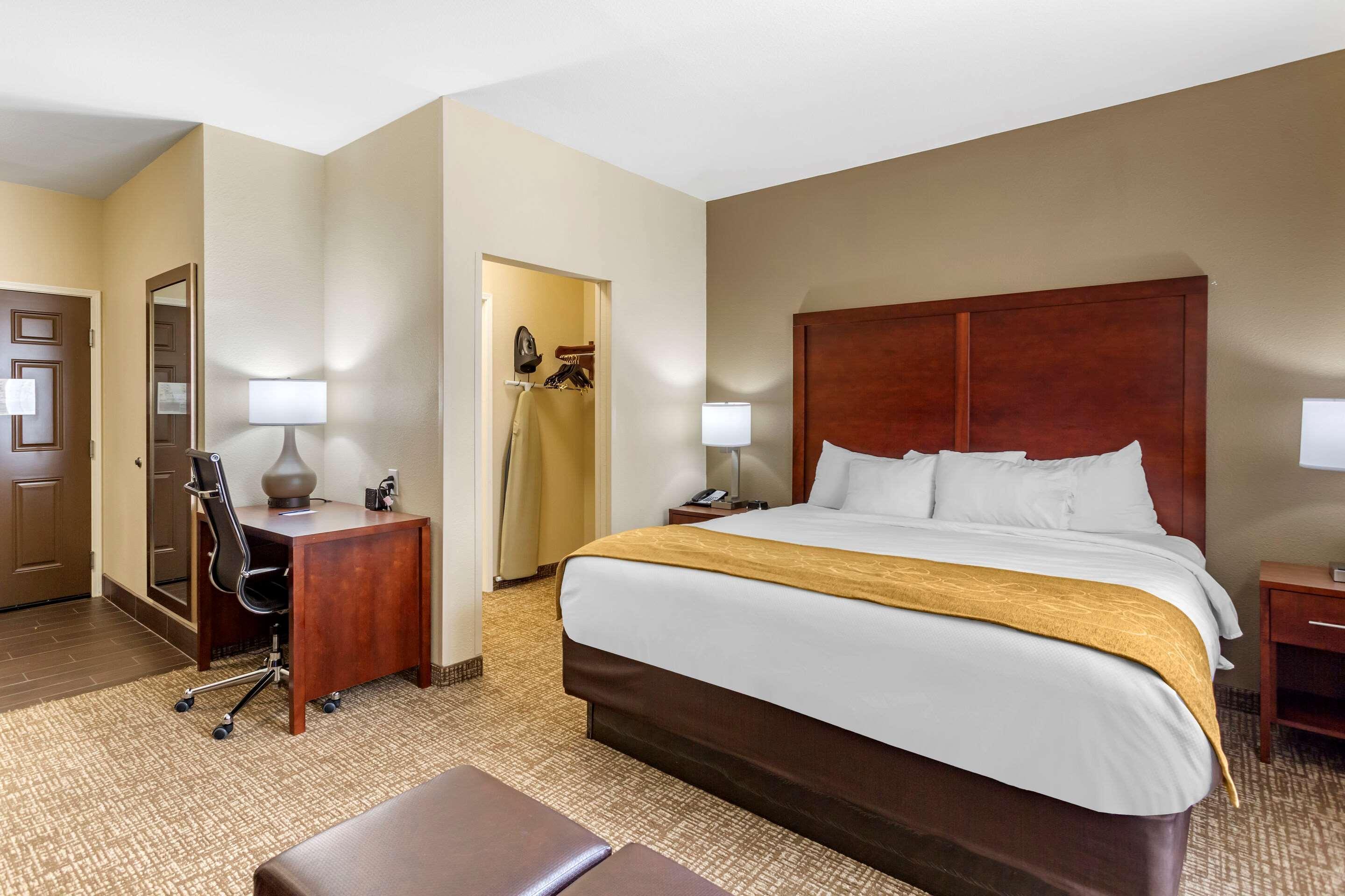 קלארקסוויל Comfort Suites מראה חיצוני תמונה