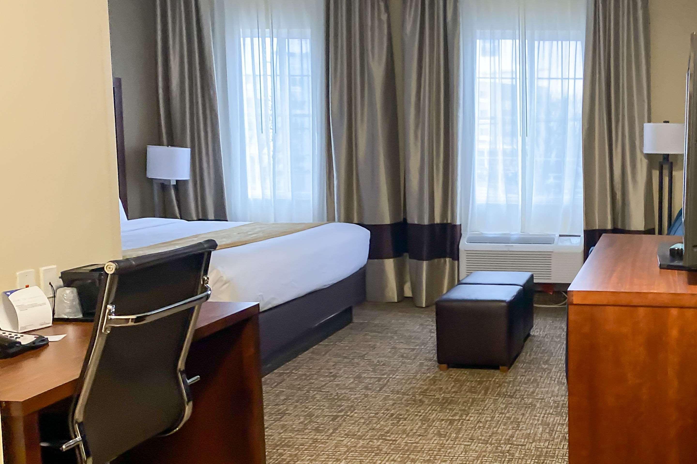 קלארקסוויל Comfort Suites מראה חיצוני תמונה