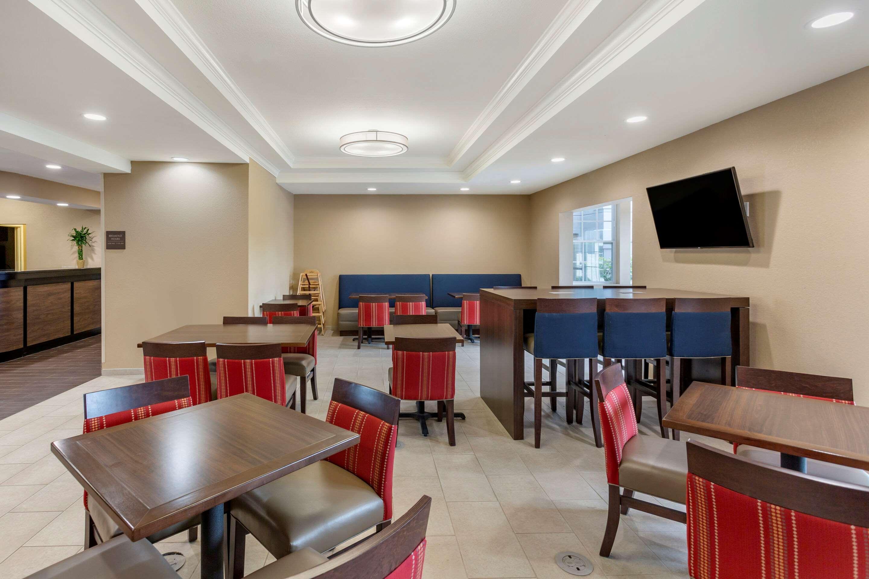 קלארקסוויל Comfort Suites מראה חיצוני תמונה